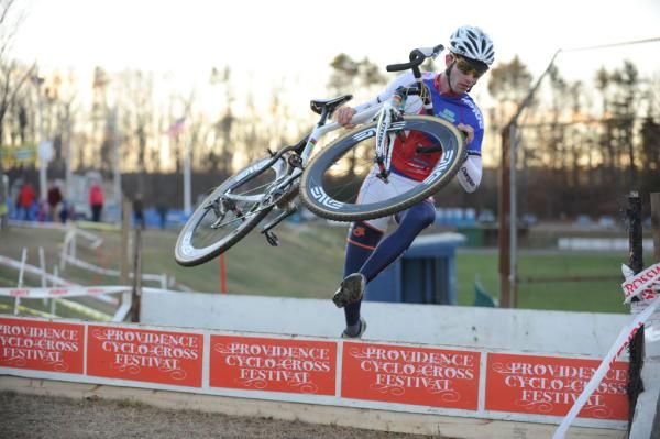Luke Keough (Champion System p/b Keough Cyclocross) didn&rsquo;t hop the barriers, but did stay with Powers the longest.