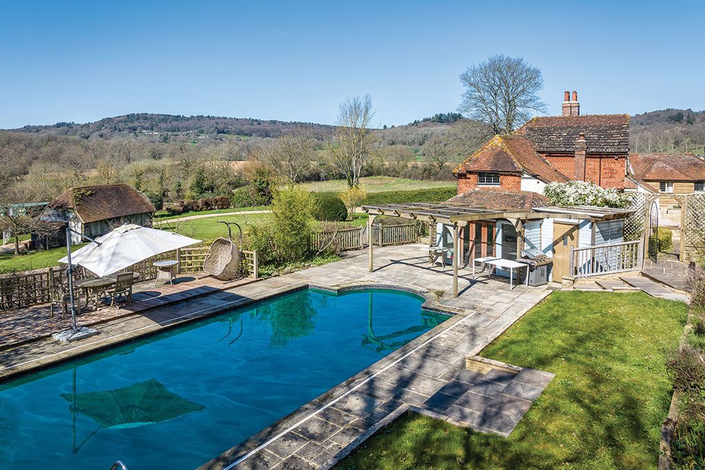 House for sale &ndash; Losely Farm, Ewhurst, Cranleigh, Surrey.
