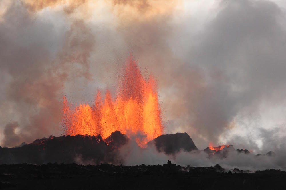 Earthquakes Jolt Icelandic Volcano As It Refills with Magma | Live Science