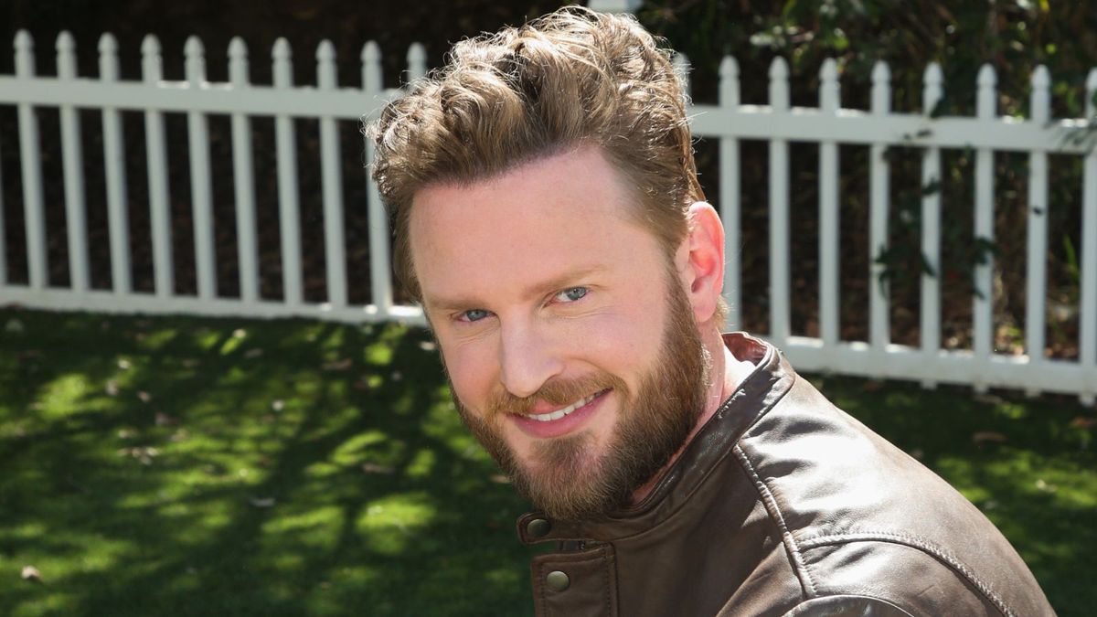 Bobby Berk swears this is the best kitchen cabinet color if you want