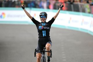 Stage 7 - Giro d'Italia Donne: Labous wins atop Passo Maniva as Van Vleuten extends lead