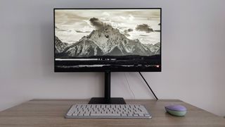 Huawei Mateview SE review: computer monitor with mountain image
