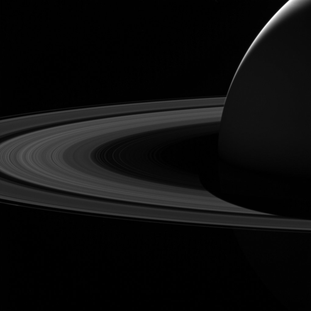 Saturn rings