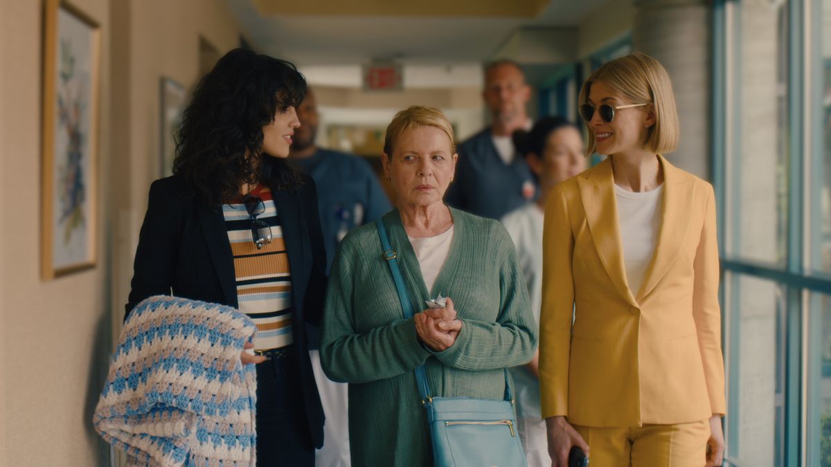 Eiza Gonzalez, Dianne Weist and Rosamund Pike in "I Care A Lot" on Netflix.