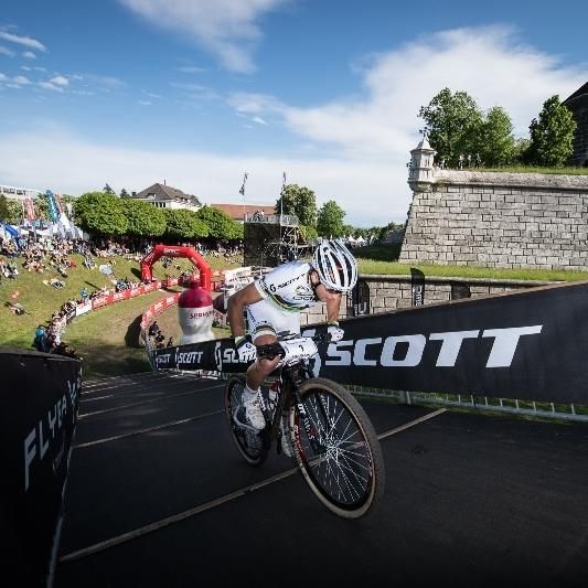 Nino Schurter off the front solo in Solothurn