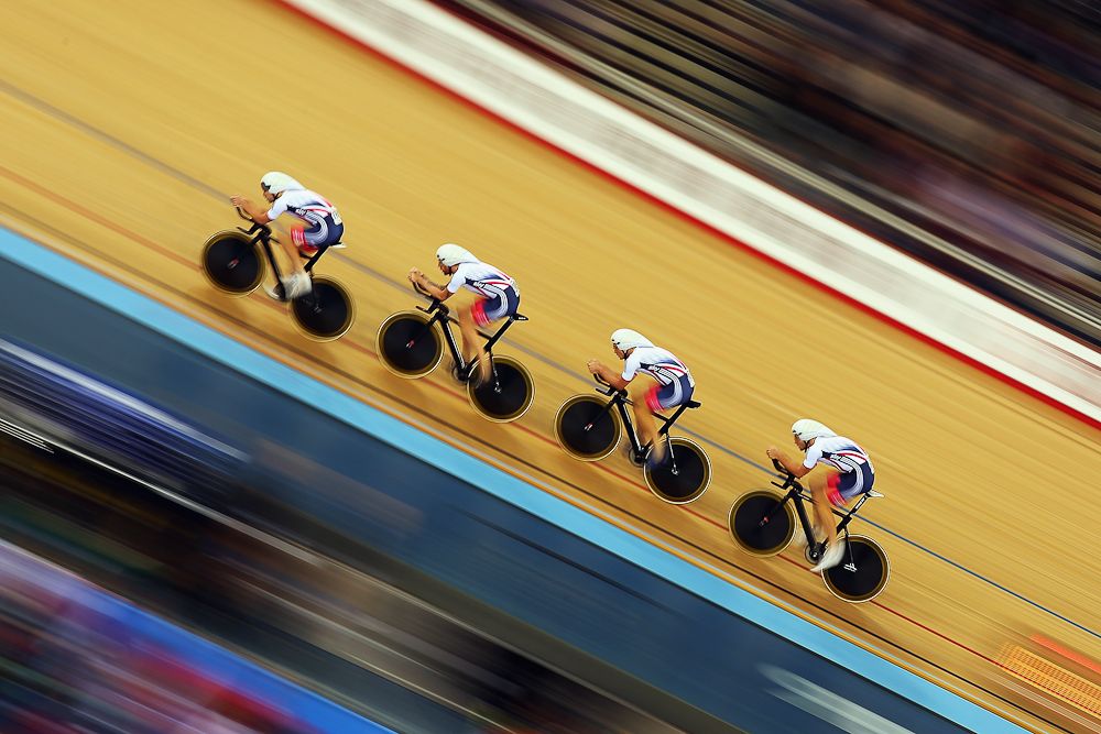 Great Britain ride in qualifying for the Men's Team Pursuit