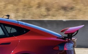 Tesla Model s Plaid Spoiler