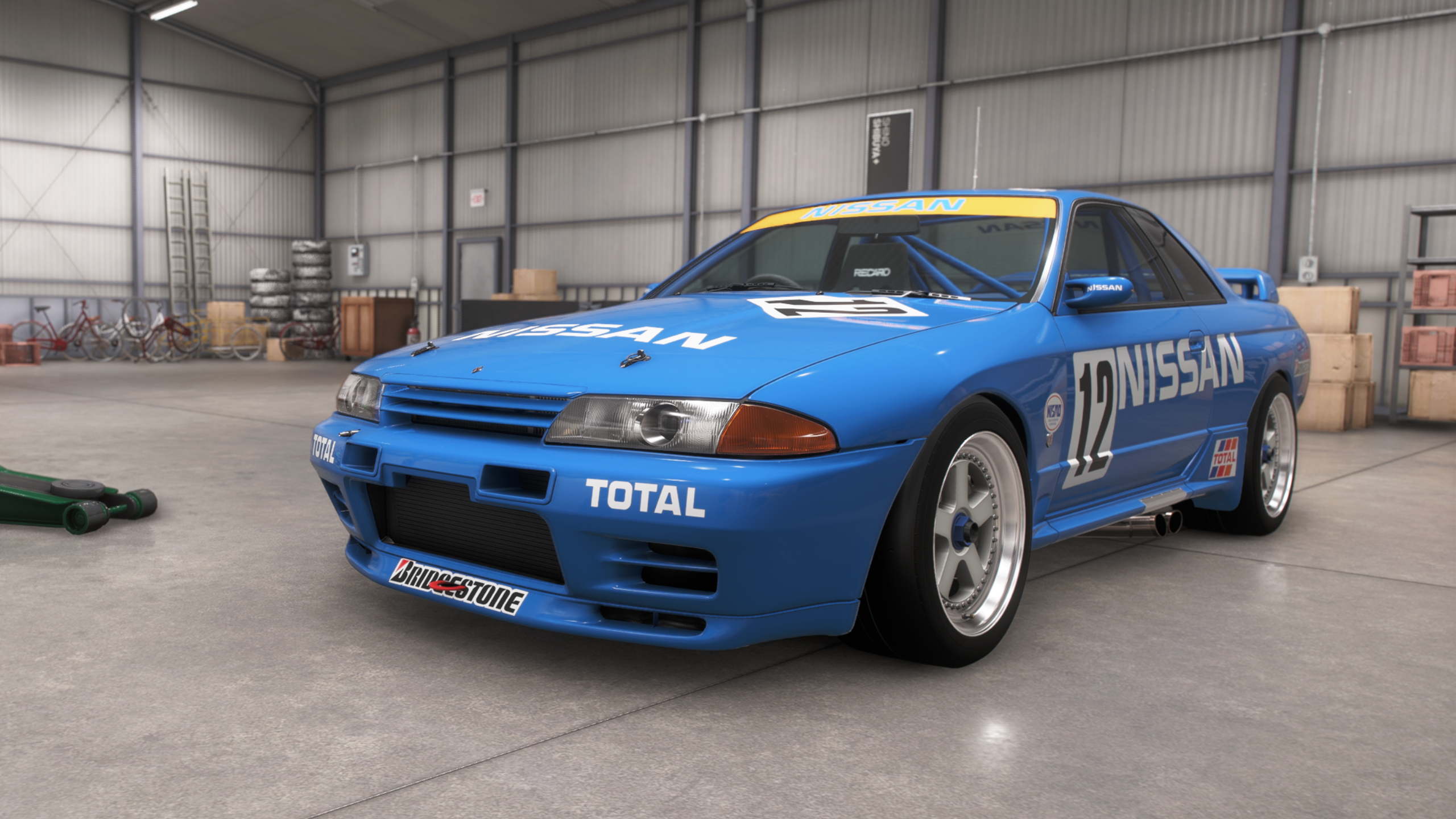 Forza Horizon 6 best cars: The 1990 Nissan #12 Skyline GT-R (BNR32 Gr.A) JTC in the player's garage.