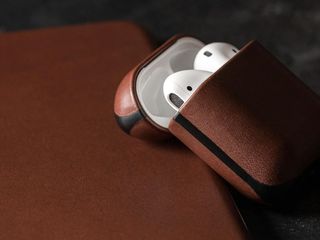 Nomad Rugged Leather Airpods Case Hero