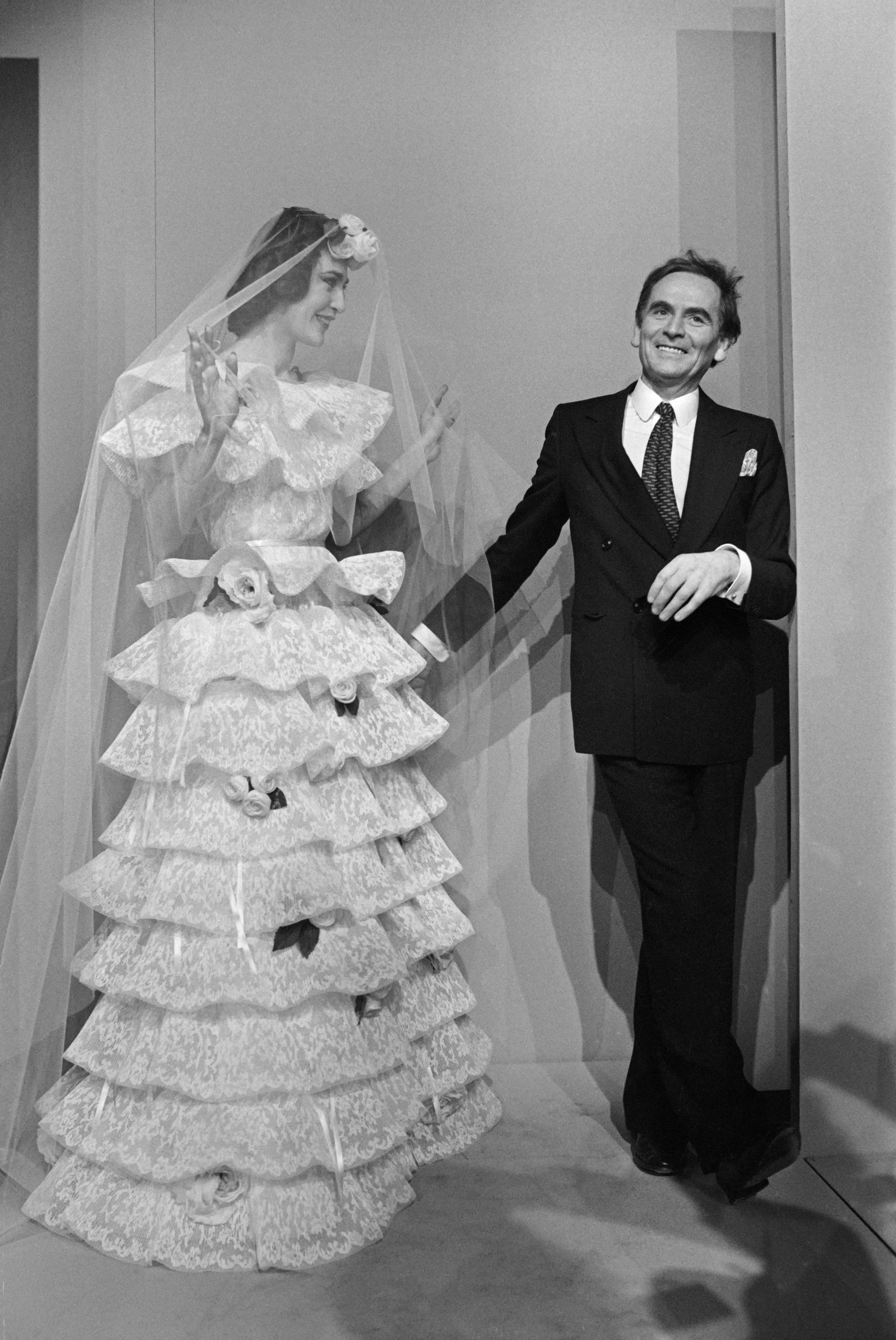 wedding dress - Pierre Cardin