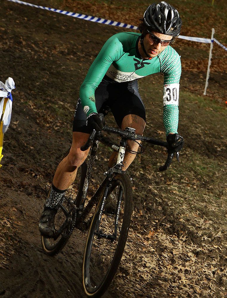Dan Chabanov (House Industries-Withings-Simplehuman) descends through the mud.