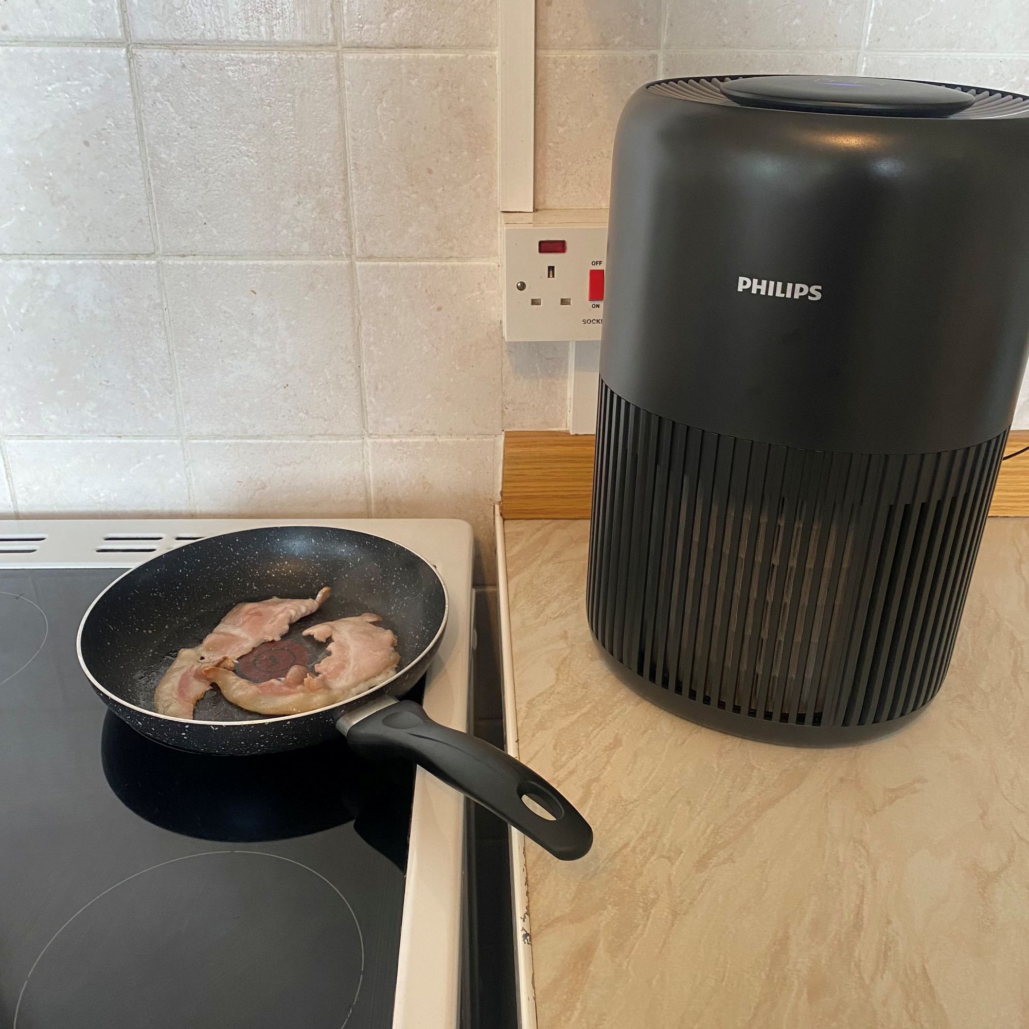 Phillips Pure Protect 900 Series air purifier