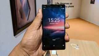 Nokia 8 Sirocco is compact and fits well in hand.