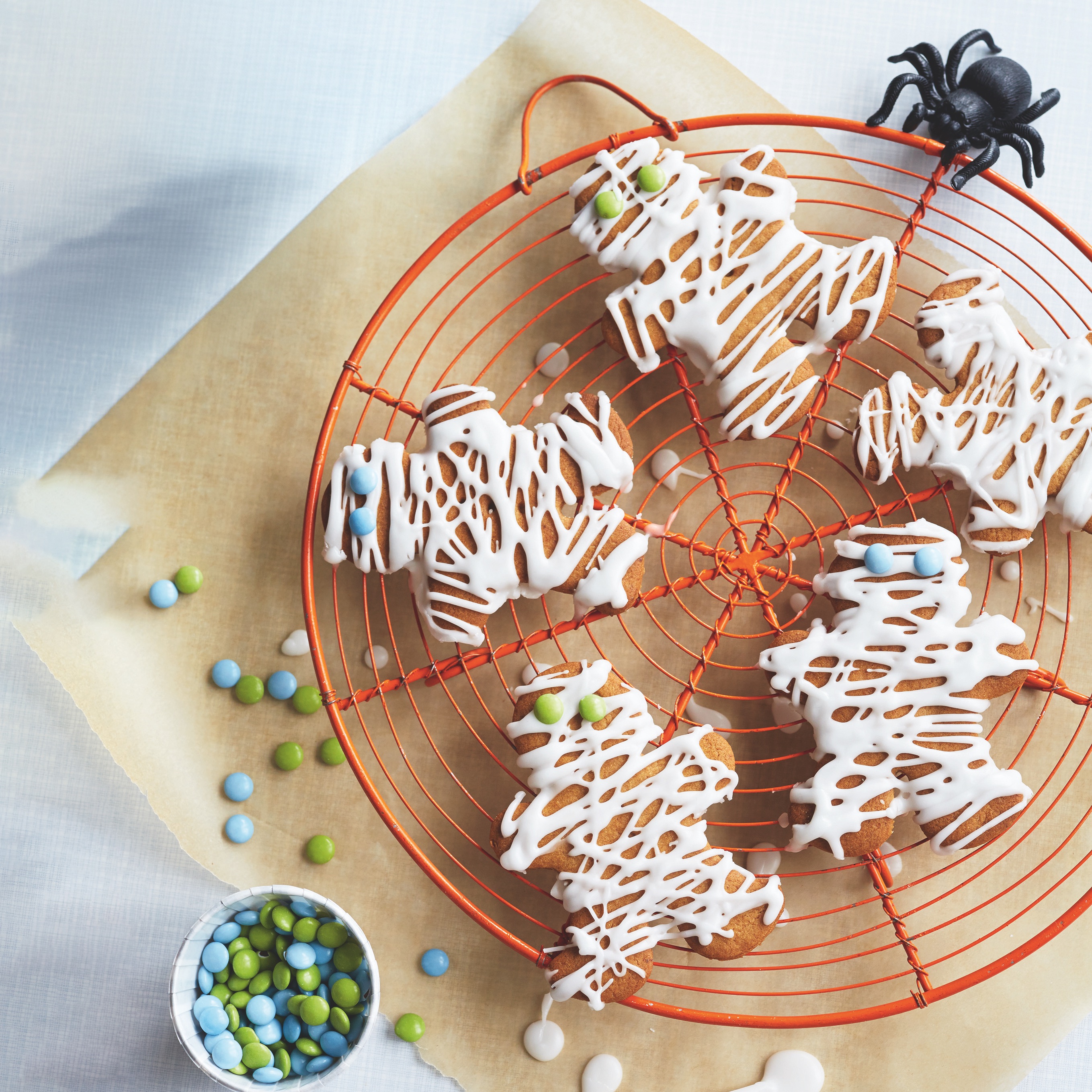 Gingerbread mummies