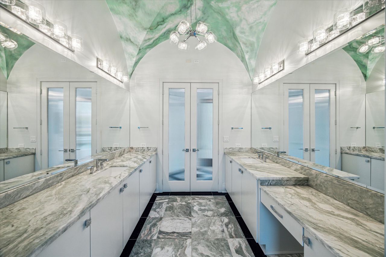 A home for sale by a golf course in Houston, Texas.