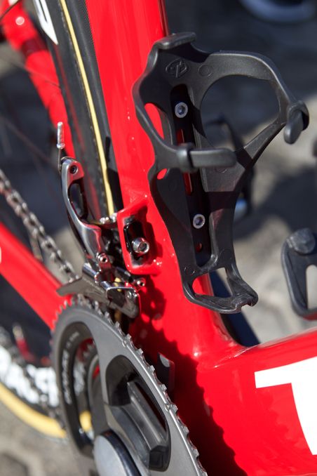 Trek's 'Bat Cage' bottle cage