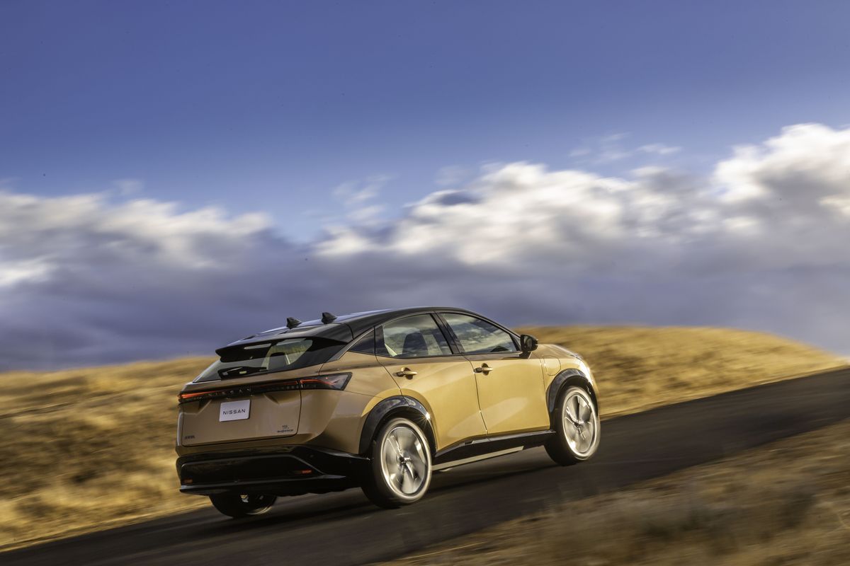 Nissan Ariya 2022 electric SUV &mdash; rear