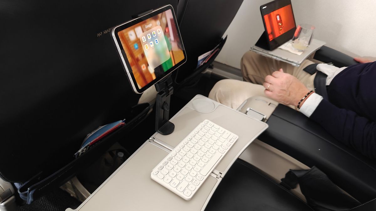 I built my perfect iPad mini “laptop” for planes — it’s a game-changer for travel