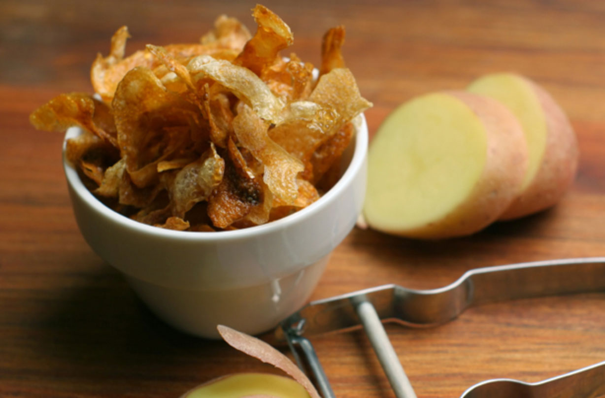 Potato peel crisps Recipes GoodTo image