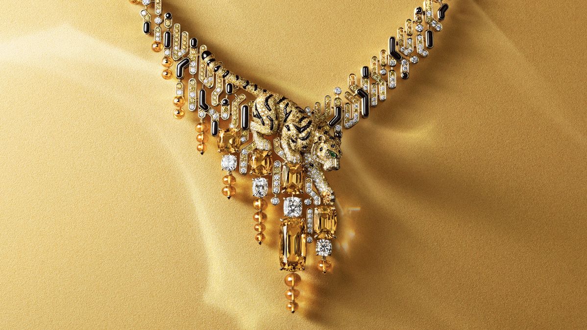 Cartier sends the stone first, the setting after