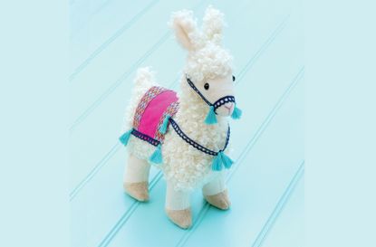 How to sew a llama toy