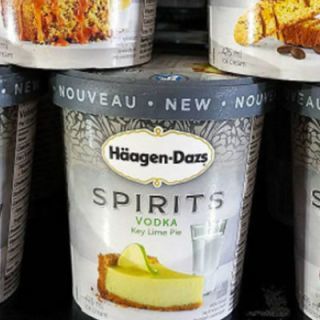 Yellow, Ingredient, Amber, Logo, Orange, Produce, Natural foods, Packaging and labeling, Fruit, Metal,