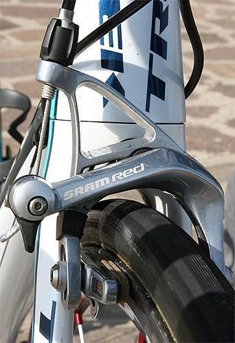 SRAM Red brake callipers offer plenty of stopping power.