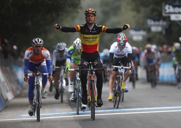 Tom Boonen (Quick Step) gets the win over Paul Martens (Rabobank)