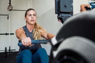 rowing-for-weight-loss-GettyImages-961114000