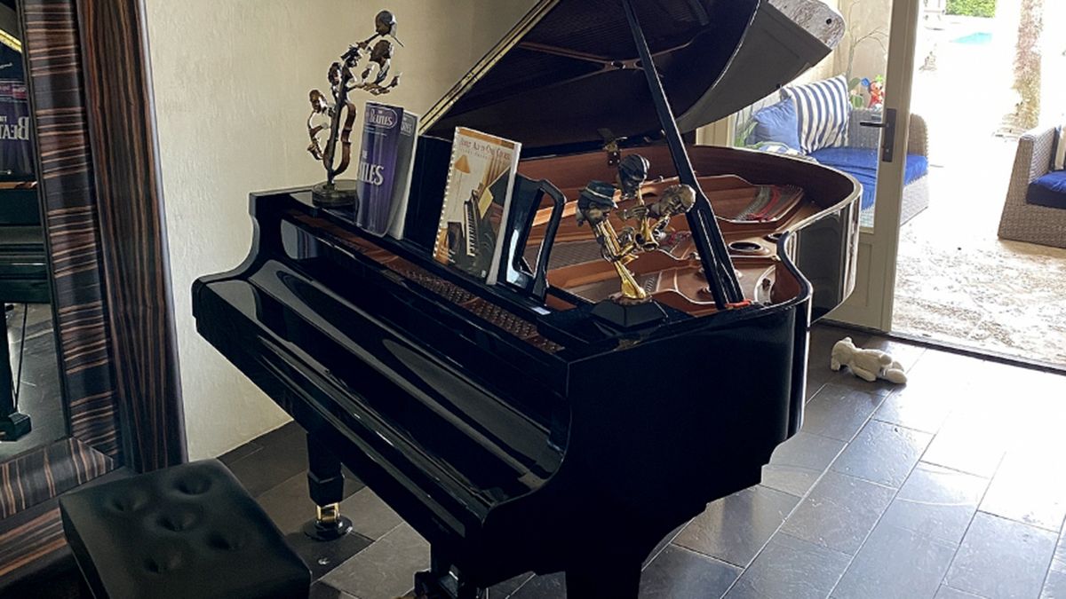 Phil Collins grand piano