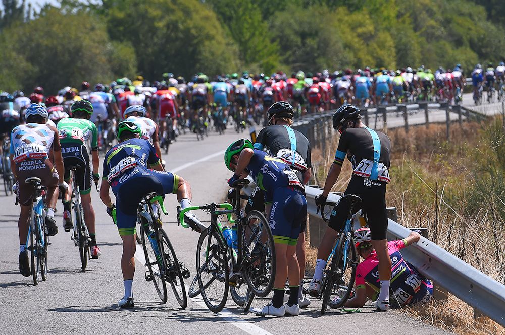A small pile up during stage 6 at the Vuelt.