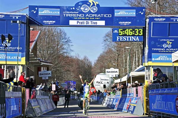 Vincenzo Nibali (Liquigas-Cannondale) prevailed on the Prati Di Tivo mountain finish.