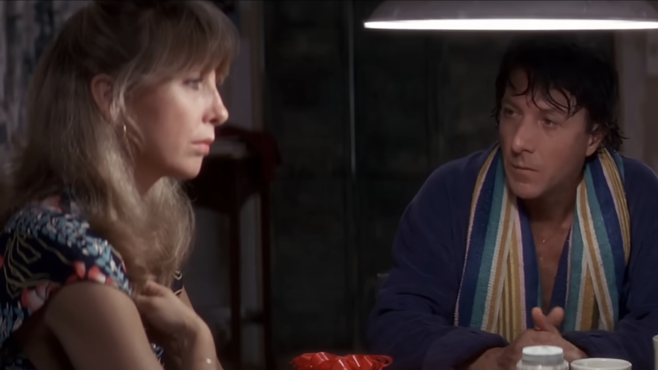 Teri Garr as Sandy has a serious conversation with Dustin Hoffman as Michael in Tootsie