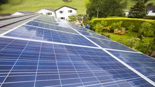 UK Homes Struggling to Go Green Amid Energy Crisis