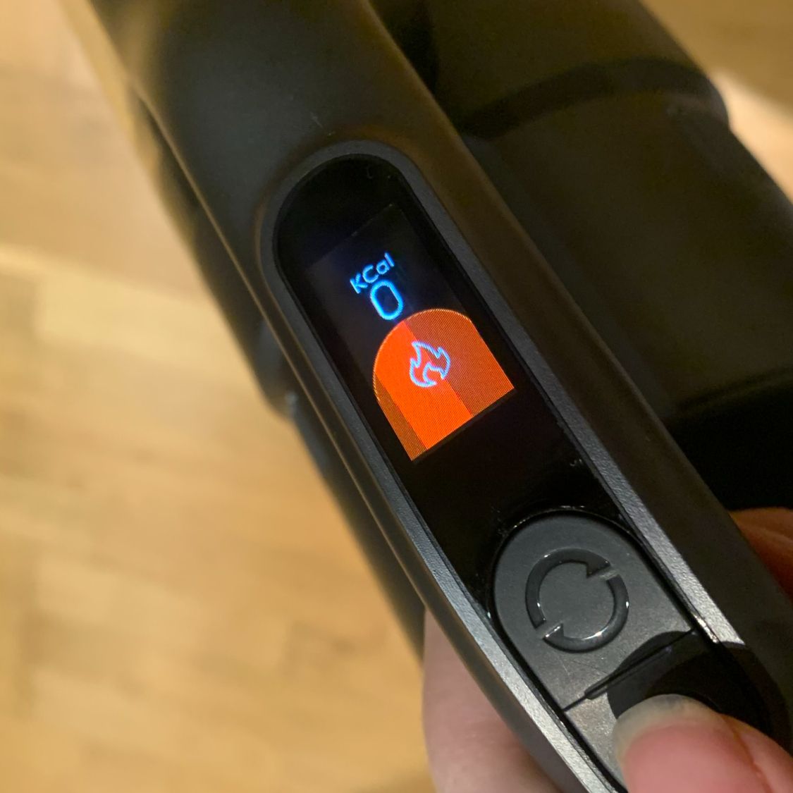 Roidmi X300 OLED screen showing the number of calories burned