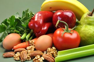 Healthy foods include nuts, peppers, tomatoes, carrots and bananas. 