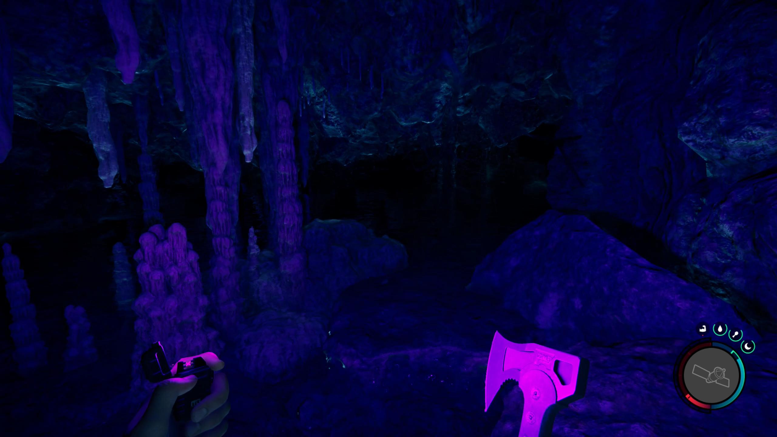 Sons of the Forest - a low-ceilinged stalagtite cavern.