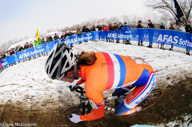 Marianne Vos (NED) seemed to have little trouble with the tricky conditions