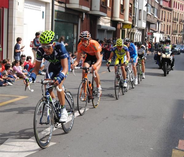 The breakaway on stage 2a Carlos Oyarzun (Movistar), Juan Jos&eacute; Oroz (Euskaltel-Euskadi), Jose Vicente Toribio (Andalucia Caja Granada) and Kirill Sveshniskov (Russian Federation)