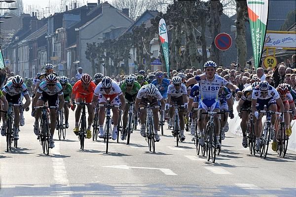 Denis Flahaut (ISD) takes the sprint easily.