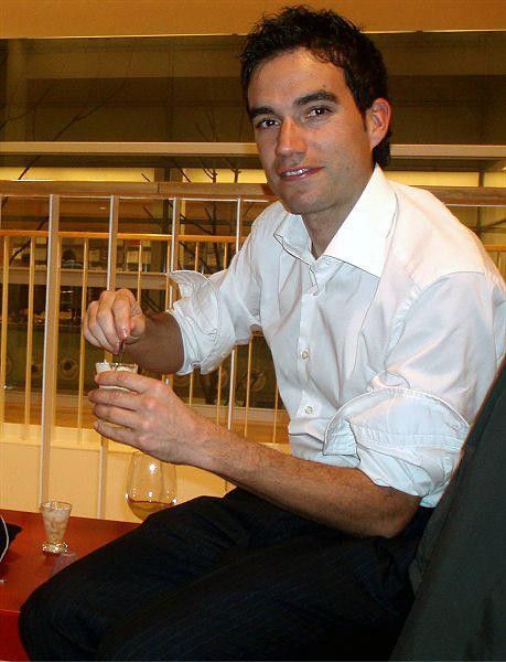 Dioni Galparsoro with a 'pintxo'