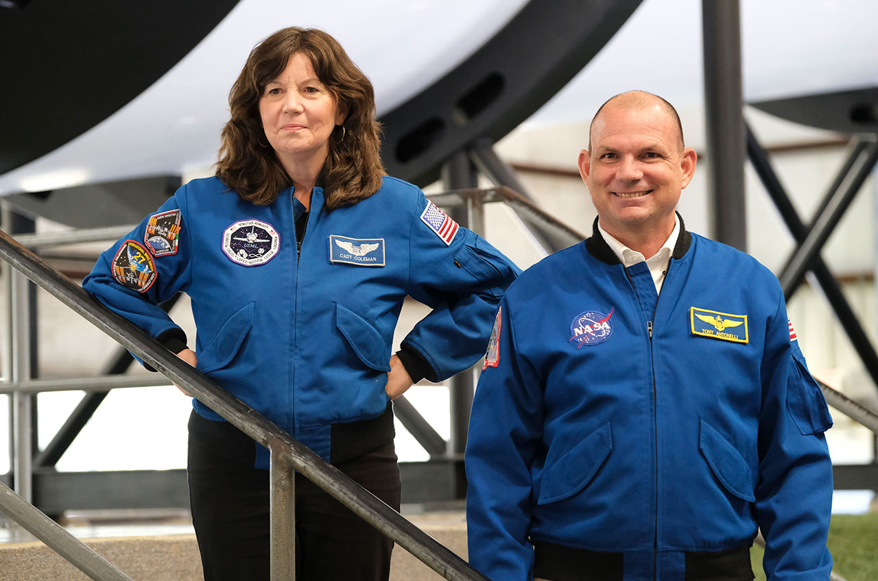 Former NASA astronauts Cady Coleman and Tony Antonelli appear as guest judges on Top Chef Houston.