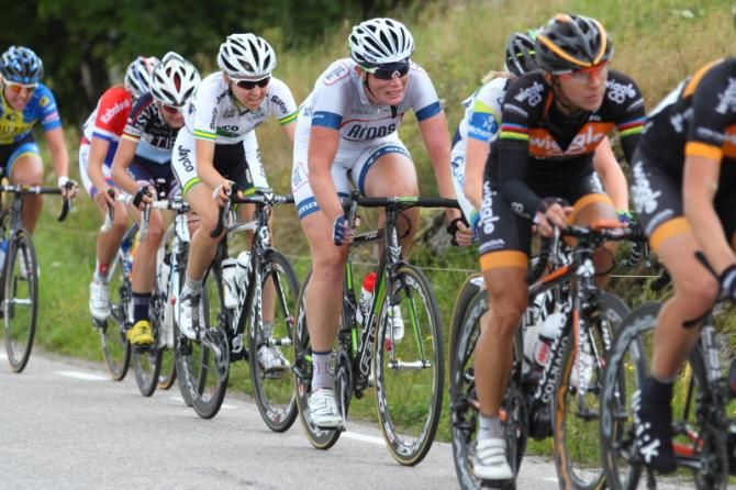 Previous winner of this race, Kirsten Wild (Argos-Shimano) grits her teeth and hangs on in the lead group