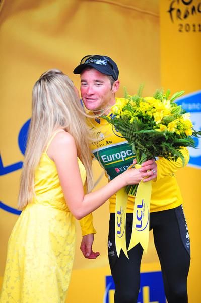 Thomas Voeckler (Europcar) gets a kiss