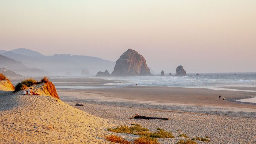 oregon coastline sandy beach, rocks