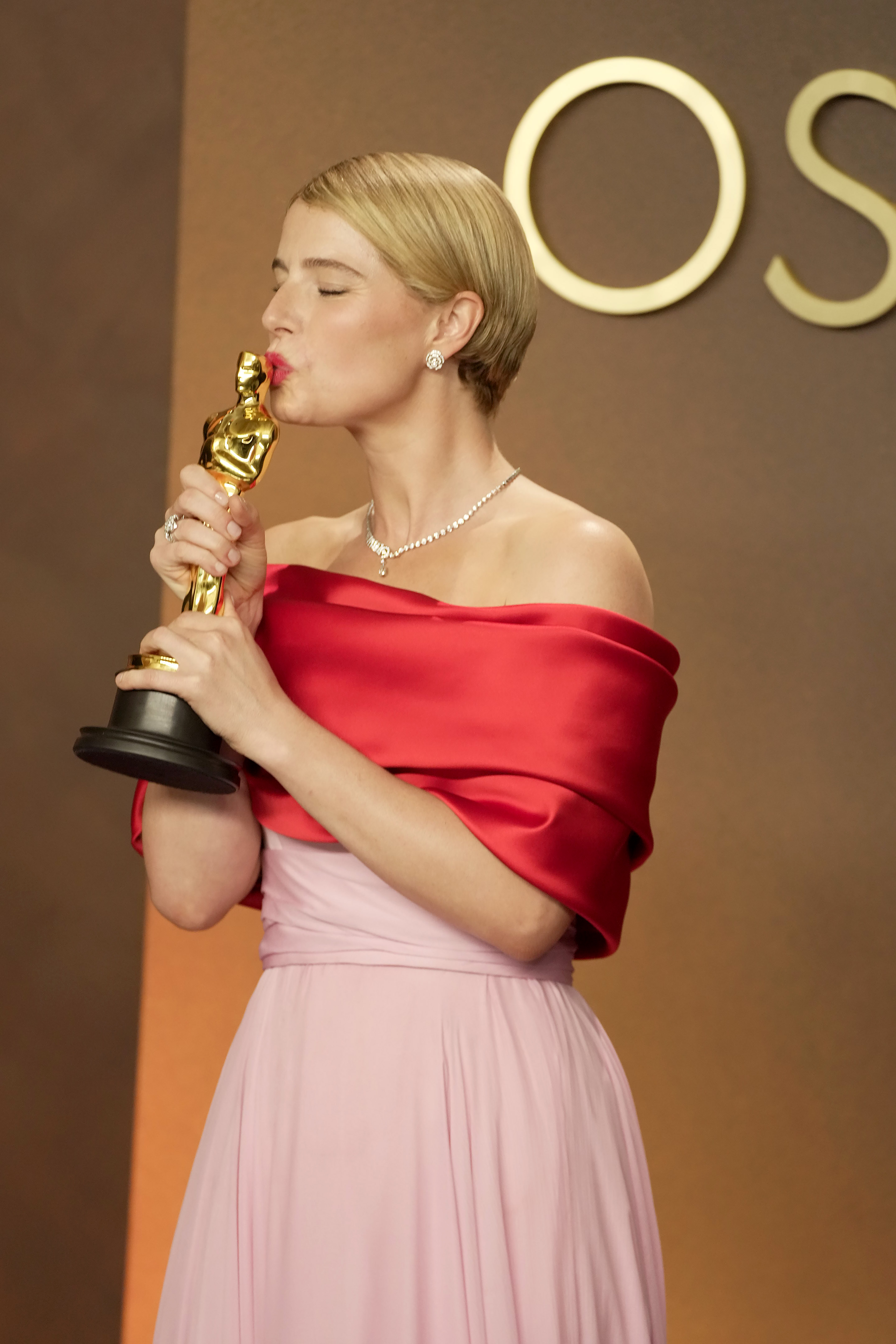Jessie Buckley, winner of the Best Actress Award for &amp;ldquo;Hamnet&amp;rdquo;, poses in the press room at the 98th Annual Oscars at Dolby Theatre on March 15, 2026 in Hollywood, California