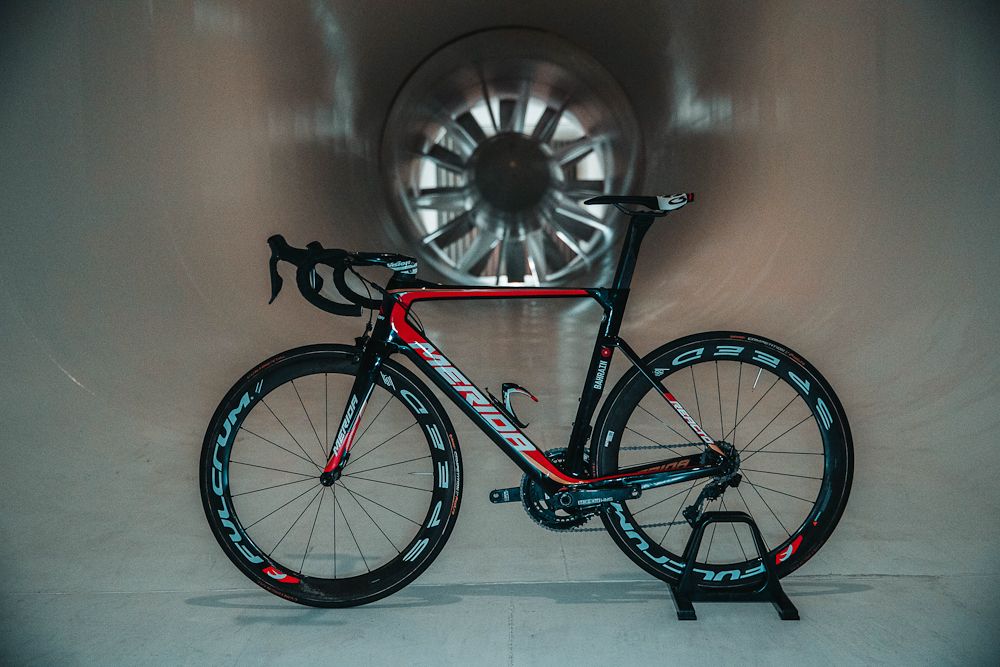 The 2019 Bahrain-Merida team bike in the windtunnel