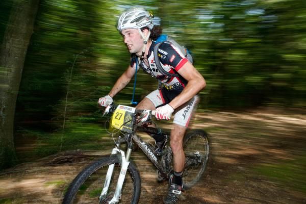 Adam Snyder flatted twice early and spent the day chasing back into the top 10.