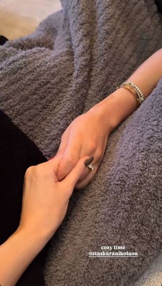 Kylie Jenner taupe manicure