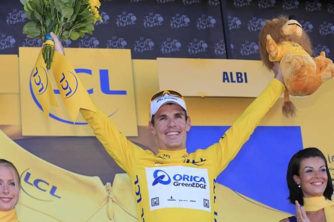 Daryl Impey (Orica-GreenEdge) in yellow in Albi.